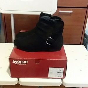 Avenue ankle boots